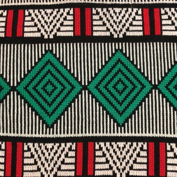 Vintage Geometric Knit Sweater - Picture 12 of 15